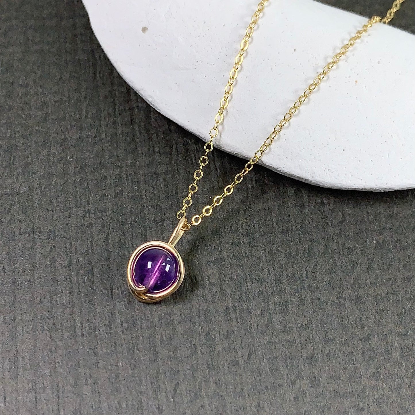 Soli Amethyst Necklace / February