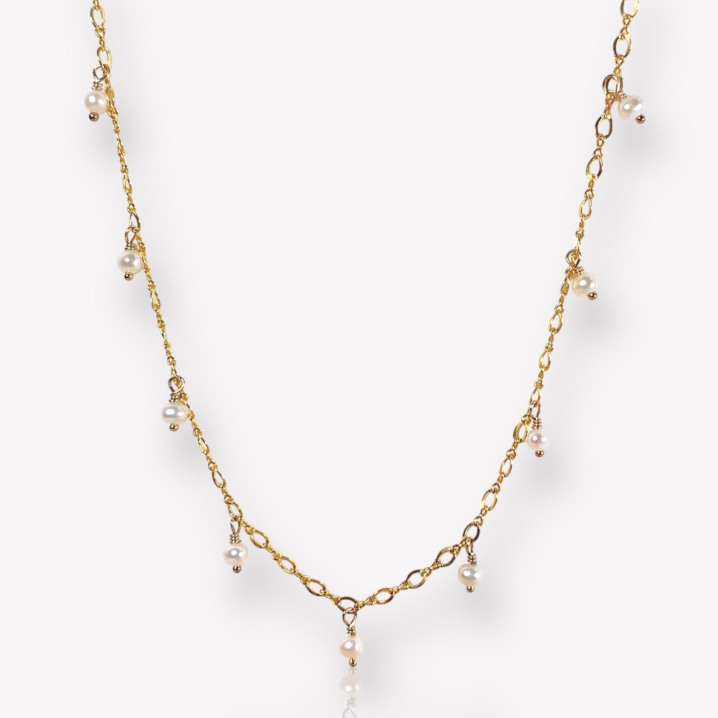 Dainty Pearl Round Dangle Necklace