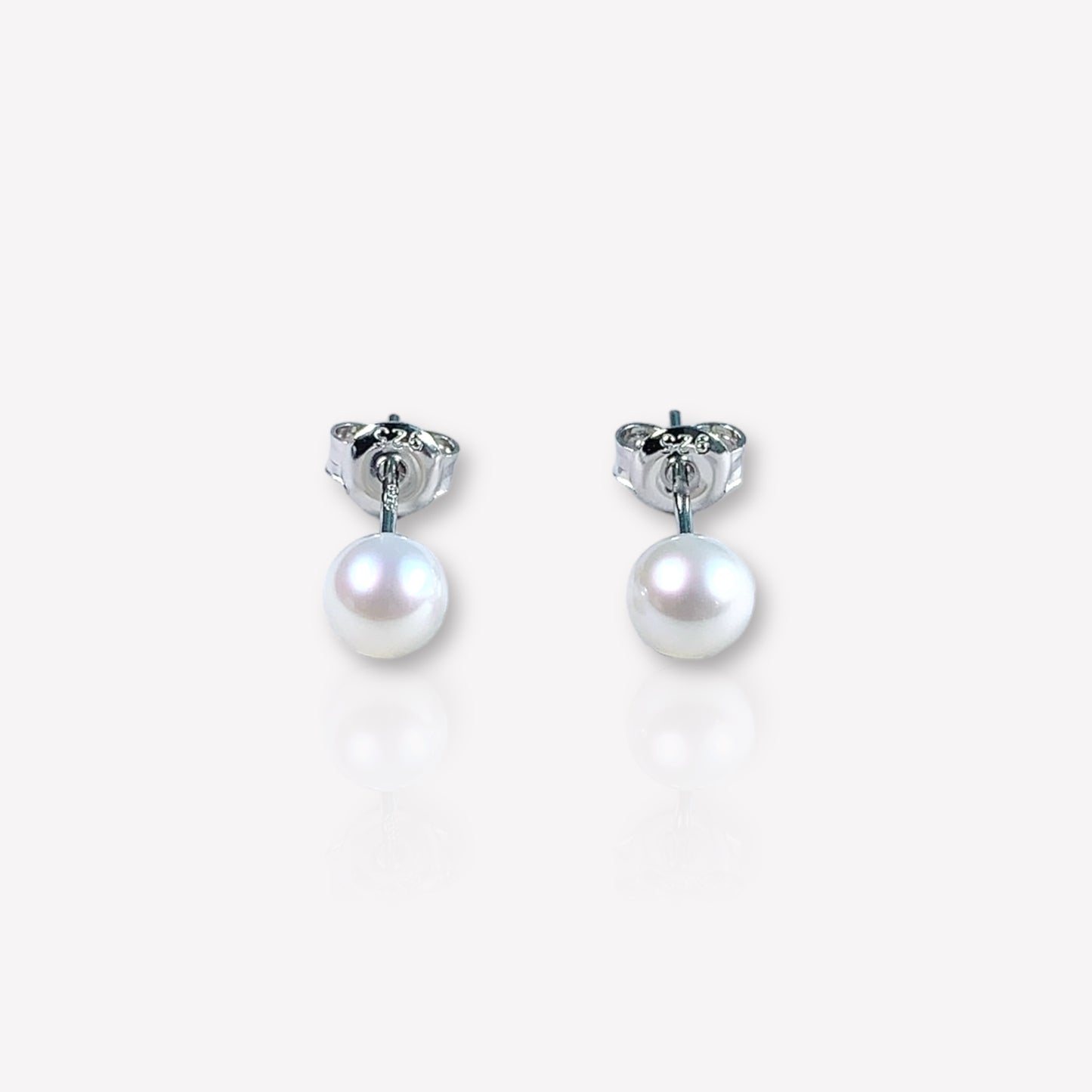 5-5.5mm Round Pearl Stud Earrings