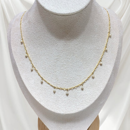 Dainty Pearl Round Dangle Necklace